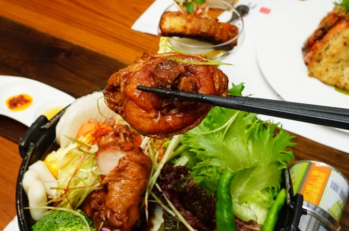 【台南住宿首選】住宿再送澎湃午餐+樂活下午茶|來有人文會館・食下有約想法廚房・食蔬茶齋蔬果料理
