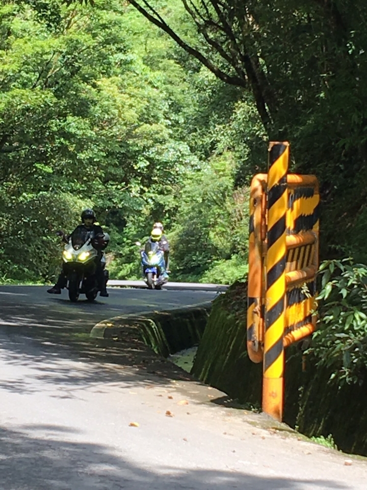 誤闖力行產業道路,真是慘裂道路,
