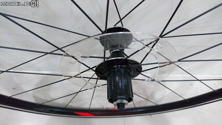 GIANT P-R2 公路車輪組(2018成車輪組) 支援 tubeless 外胎