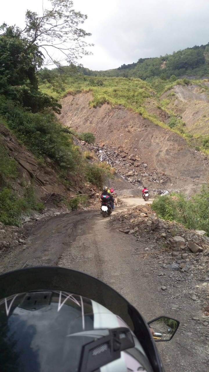 誤闖力行產業道路,真是慘裂道路,