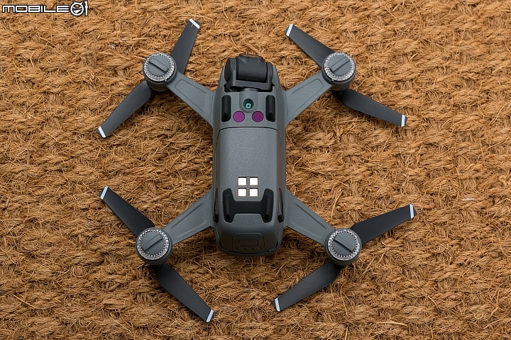 DJI Spark 機底結構 DJI Spark 機底結構