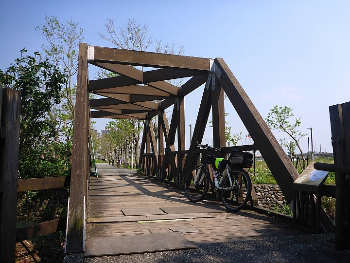羅東林鐵平地段轉安農溪自行車道逍遙遊