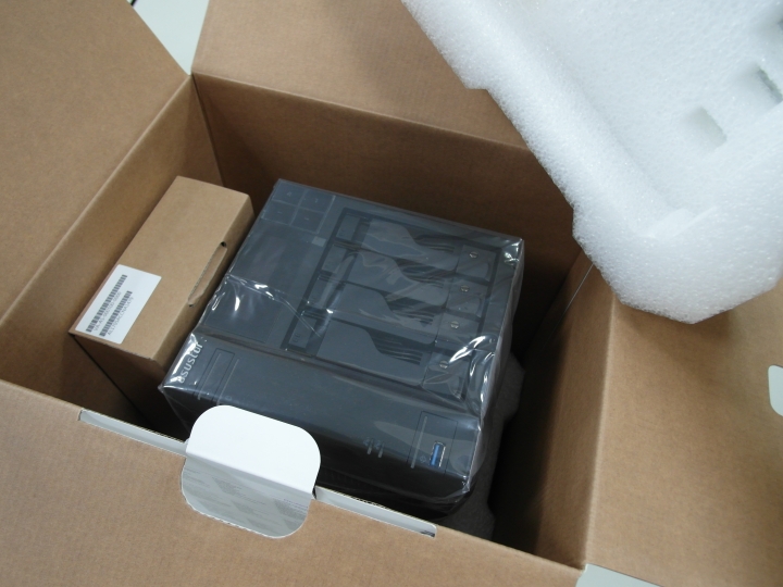家庭影音的絕佳選擇!ASUSTOR AS6404T NAS 搭配 ADM 3.0,全新介面強勢登場!(基本應用篇)