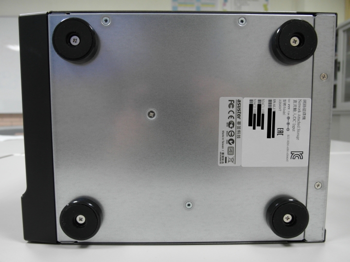 家庭影音的絕佳選擇!ASUSTOR AS6404T NAS 搭配 ADM 3.0,全新介面強勢登場!(基本應用篇)