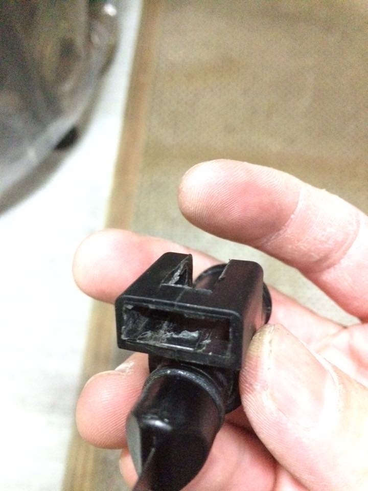 New all livina DIY CVT變速箱油 第一次換3萬公里