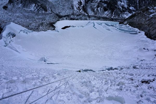 【世界之巔】聖母峰基地營+Island Peak 海拔6189m 冰攀訓練