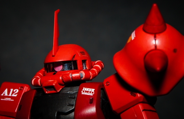紅色彗星,夏亞出動場景,薩克原型機 ZAKUII BANDAI MG 1/100