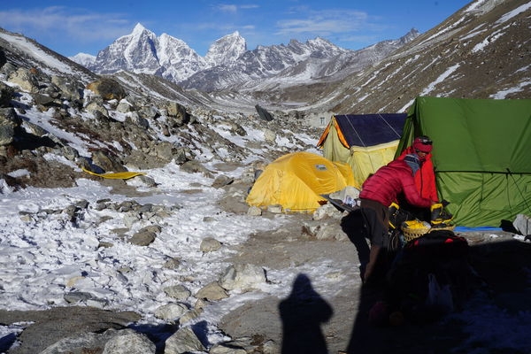 【世界之巔】聖母峰基地營+Island Peak 海拔6189m 冰攀訓練