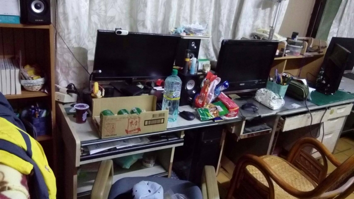 【分享】為了換大螢幕,自己動手做桌子,一起來分享自己的桌子吧!