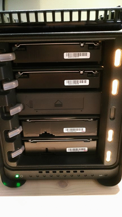 簡單易用,檔案資料保險箱 Drobo 5C DAS 開箱