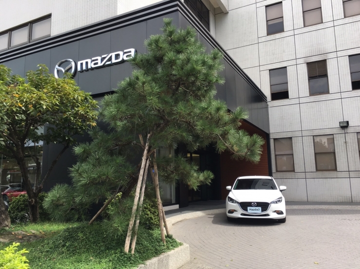 2017式 Mazda3 2萬公里遲來的開箱及使用心得