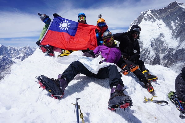 【世界之巔】聖母峰基地營+Island Peak 海拔6189m 冰攀訓練