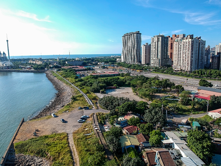 一鍵短片‧人人都是航拍高手!DJI Spark「曉」主打手勢操控 全能套裝RC加持解封印