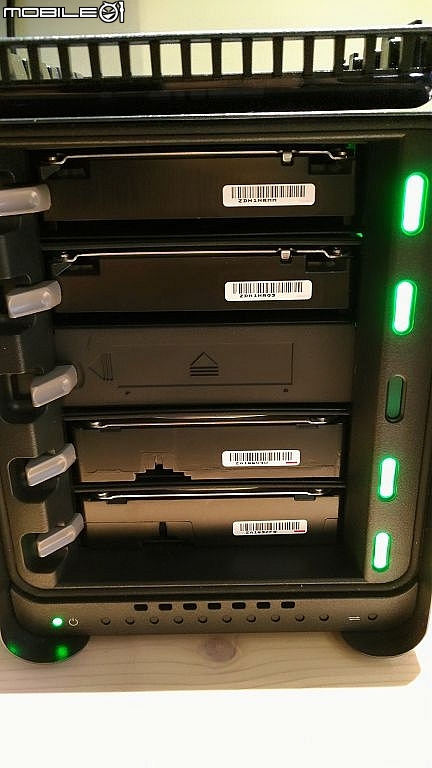 簡單易用,檔案資料保險箱 Drobo 5C DAS 開箱