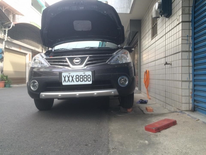 New all livina DIY CVT變速箱油 第一次換3萬公里