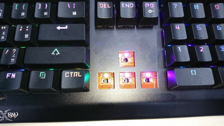 FOXXRAY曜光光軸電競鍵盤開箱