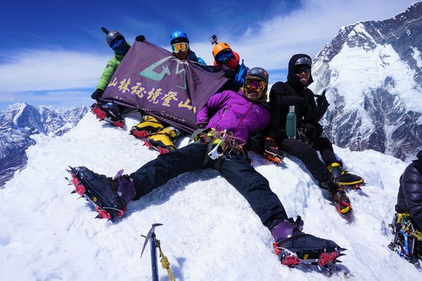 【世界之巔】聖母峰基地營+Island Peak 海拔6189m 冰攀訓練