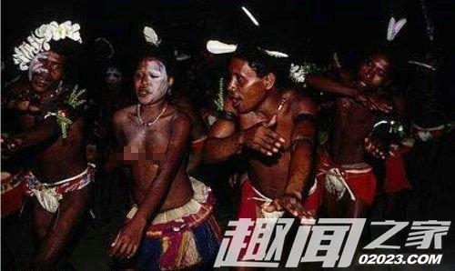 轉傳 各位01男性有福了 這裡的女人給男人下迷藥,用槍支甚至活蛇威脅發生性關係