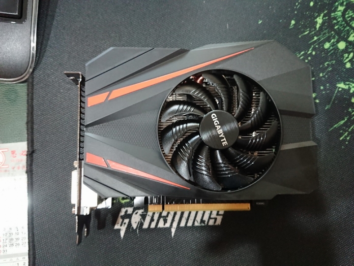 [開箱含拆解]外接顯卡AORUS GTX 1070 gaming box配Miix 720和Yoga 920(T303UA也通)