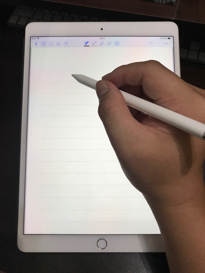 用 iPad Pro 10.5 打造迷你行動辦公室 - 同場開箱 Smart Keyboard & Apple Pencil