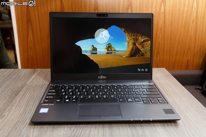 【採訪】重量 799g 起 富士通推出 LIFEBOOK U9 系列商務筆電