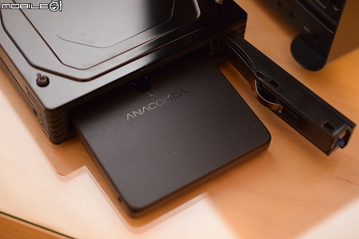 簡單易用,檔案資料保險箱 Drobo 5C DAS 開箱