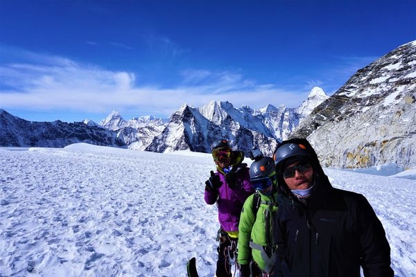 【世界之巔】聖母峰基地營+Island Peak 海拔6189m 冰攀訓練