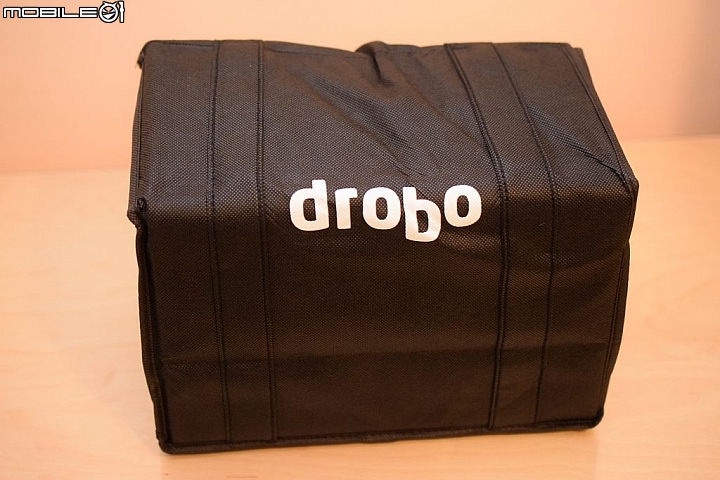 簡單易用,檔案資料保險箱 Drobo 5C DAS 開箱