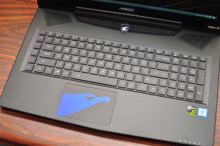 AORUS X7 V7,進化中的王者