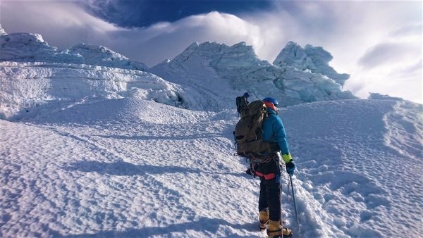 【世界之巔】聖母峰基地營+Island Peak 海拔6189m 冰攀訓練