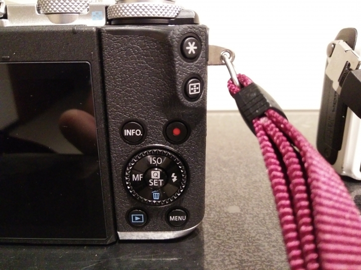 EOS M6 小開箱 (更新發色與對焦速度)