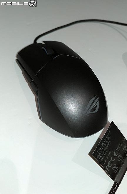 對稱的信仰 ASUS 敗家之眼 ROG Pugio 開箱
