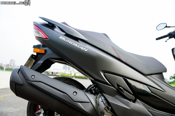 進口黃牌羊之爭 SUZUKI Burgman 400 ABS