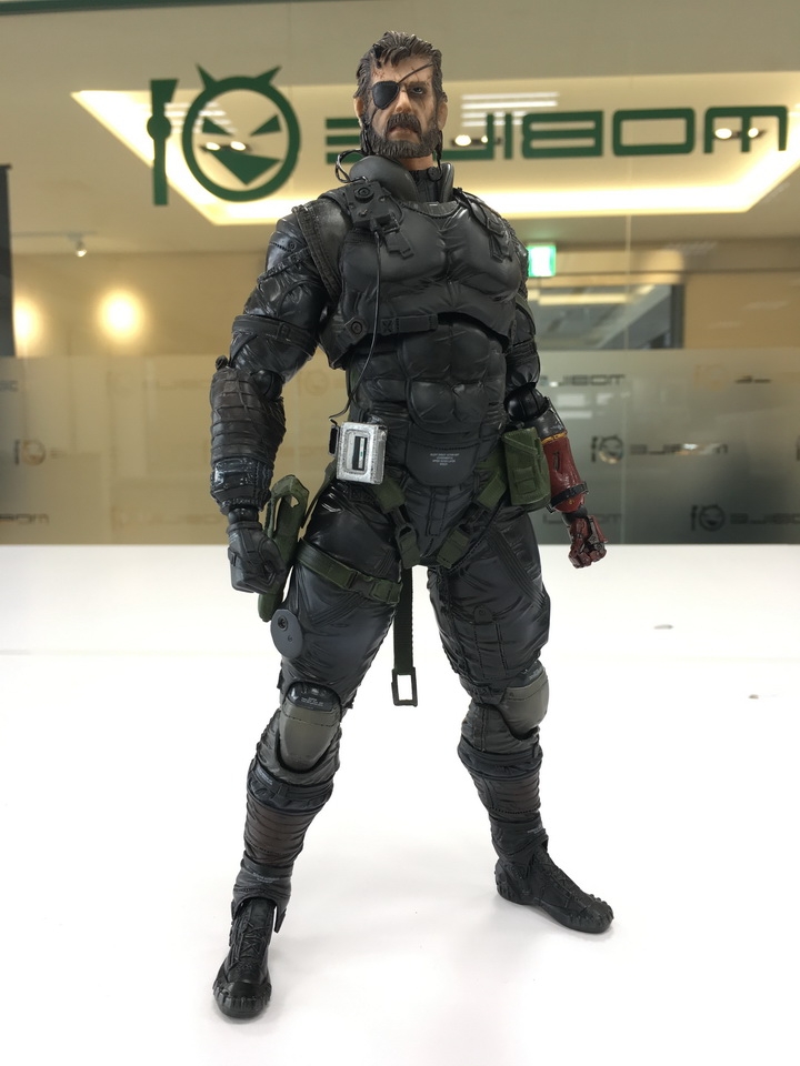 Play Arts改 Metal Gear Solid V: The Phantom Pain Venom Snake 潛行服版