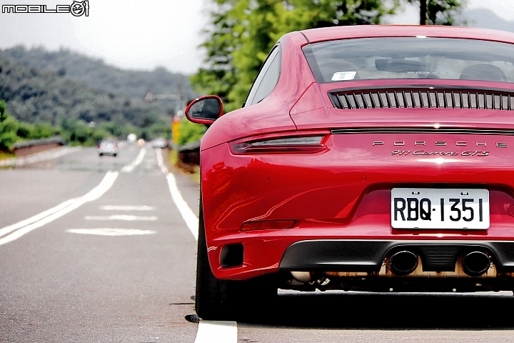 豔紅閃電! Porsche 911 Carrera GTS試駕報導