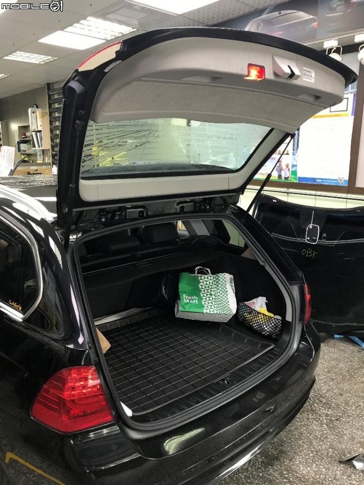 BMW 7年老車隔熱紙終於給它換新啦!