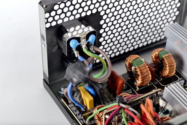 低瓦數也有DC-DC架構,全漢聖武士 HEXA85+ 350W 電源供應器 開箱拆解測試