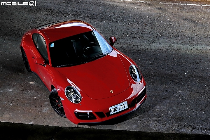 豔紅閃電! Porsche 911 Carrera GTS試駕報導