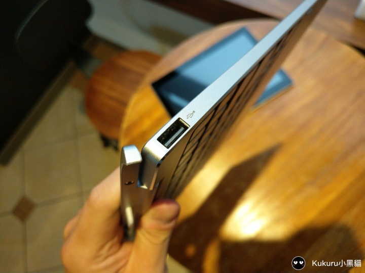 Lenovo IdeaPad MIIX 320 微開箱