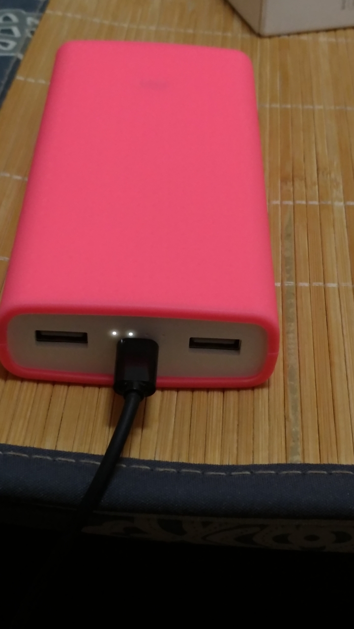 【開箱】陸版小米2萬MAH第2代行動電源