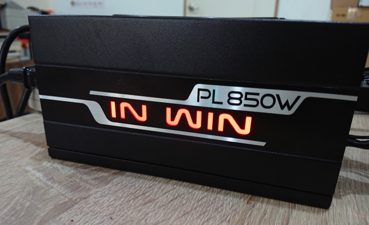 【開箱】迎廣PL850W RGB 金牌 電競電供