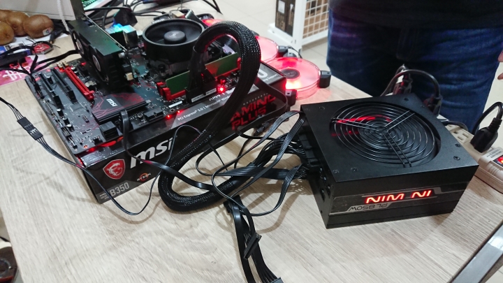 【開箱】迎廣PL850W RGB 金牌 電競電供