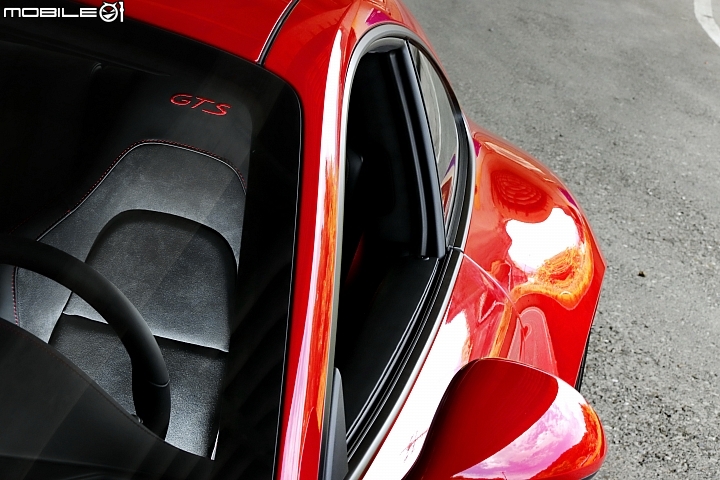 豔紅閃電! Porsche 911 Carrera GTS試駕報導