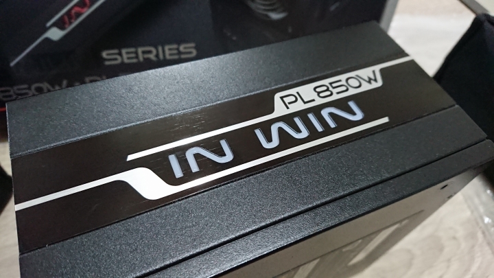 【開箱】迎廣PL850W RGB 金牌 電競電供