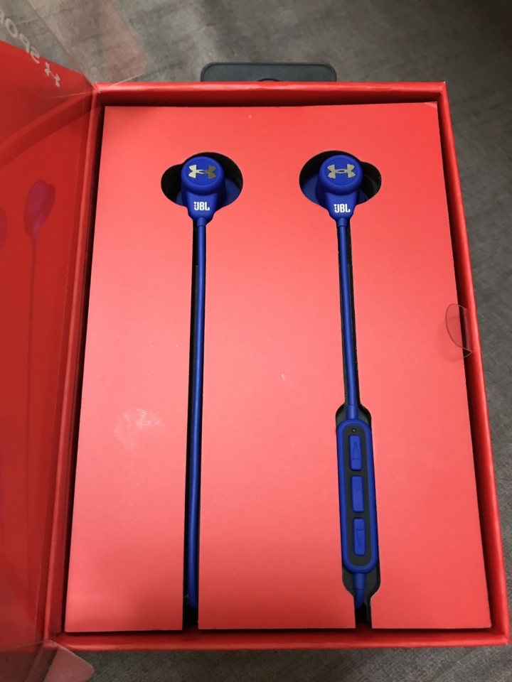 簡單開箱UA JBL 藍牙運動耳機
