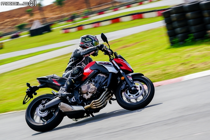 面面俱到 2017 HONDA Motorcycle CB650F & CBR650F 賽道試駕
