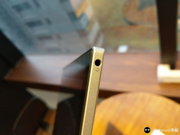 Lenovo IdeaPad MIIX 320 微開箱
