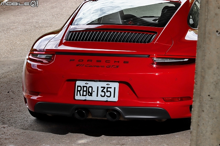 豔紅閃電! Porsche 911 Carrera GTS試駕報導