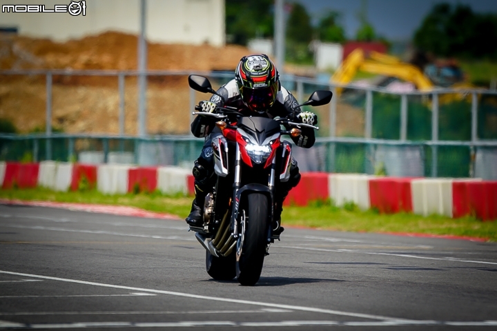 面面俱到 2017 HONDA Motorcycle CB650F & CBR650F 賽道試駕