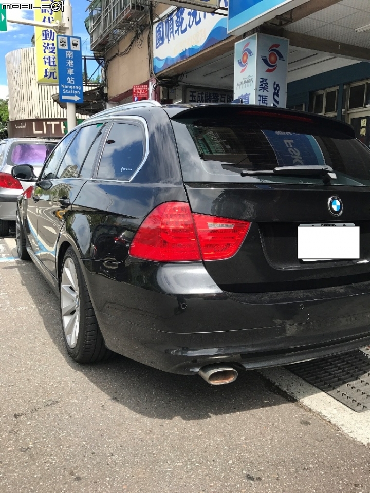 BMW 7年老車隔熱紙終於給它換新啦!